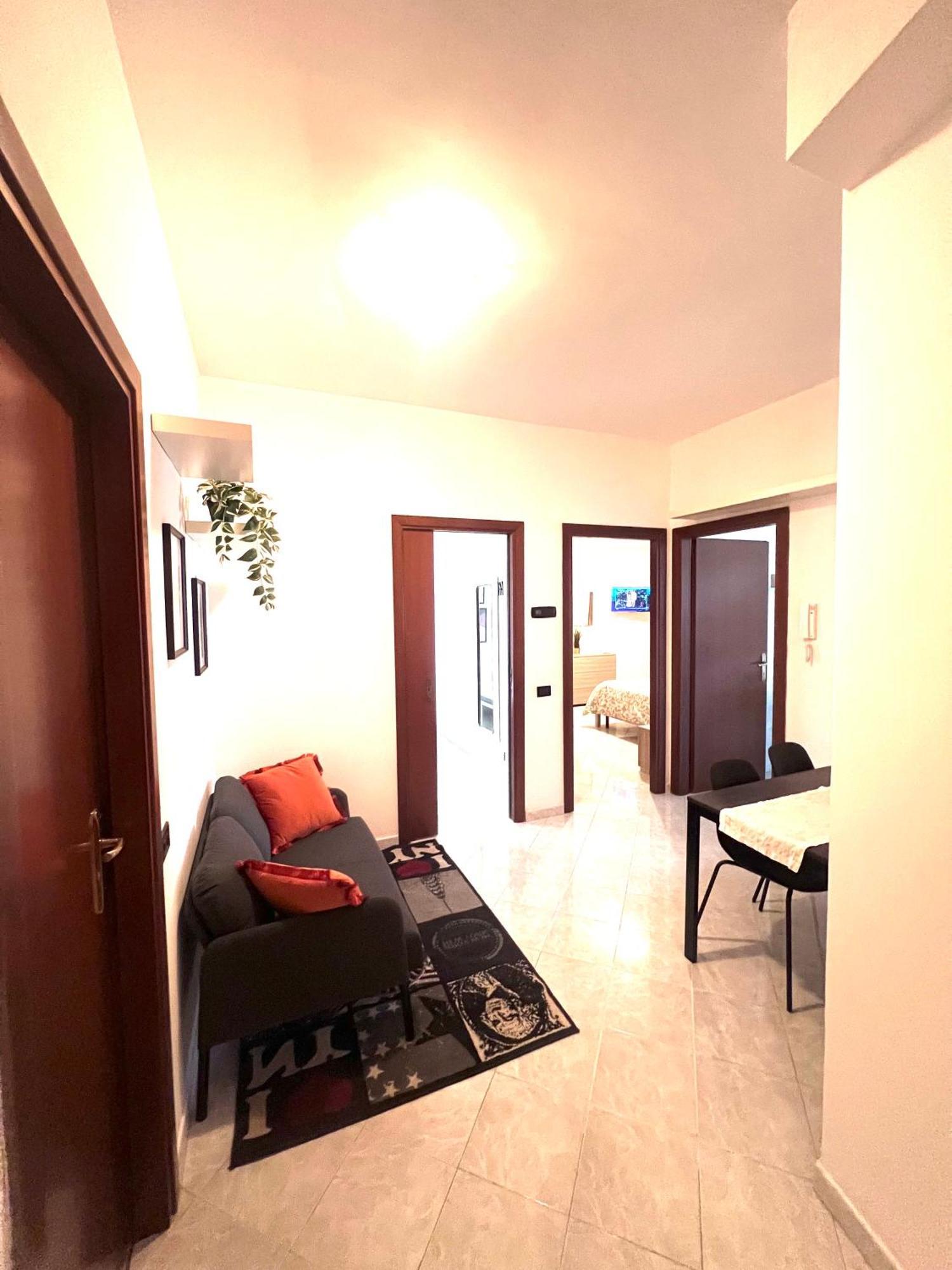 Romesuitetitti Luaran gambar